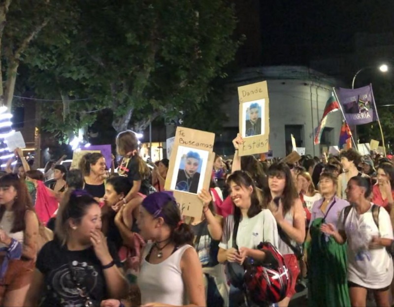 Otra masiva marcha por el 8M en Olavarra